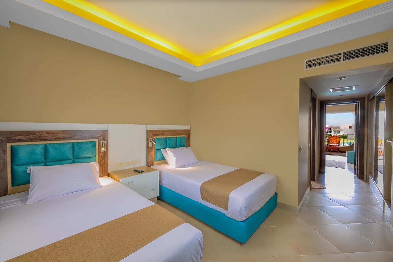 Titanic Aqua Park Resort - Families And Couples Only Hurghada Esterno foto